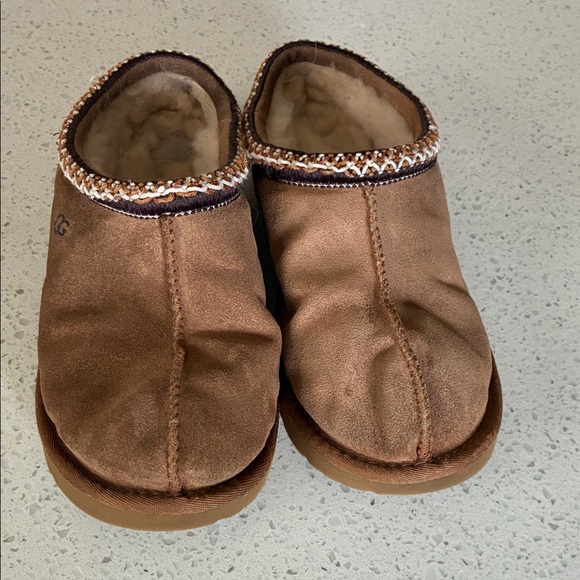 Cozy Brown Kids Shoes - Picture 1 of 6